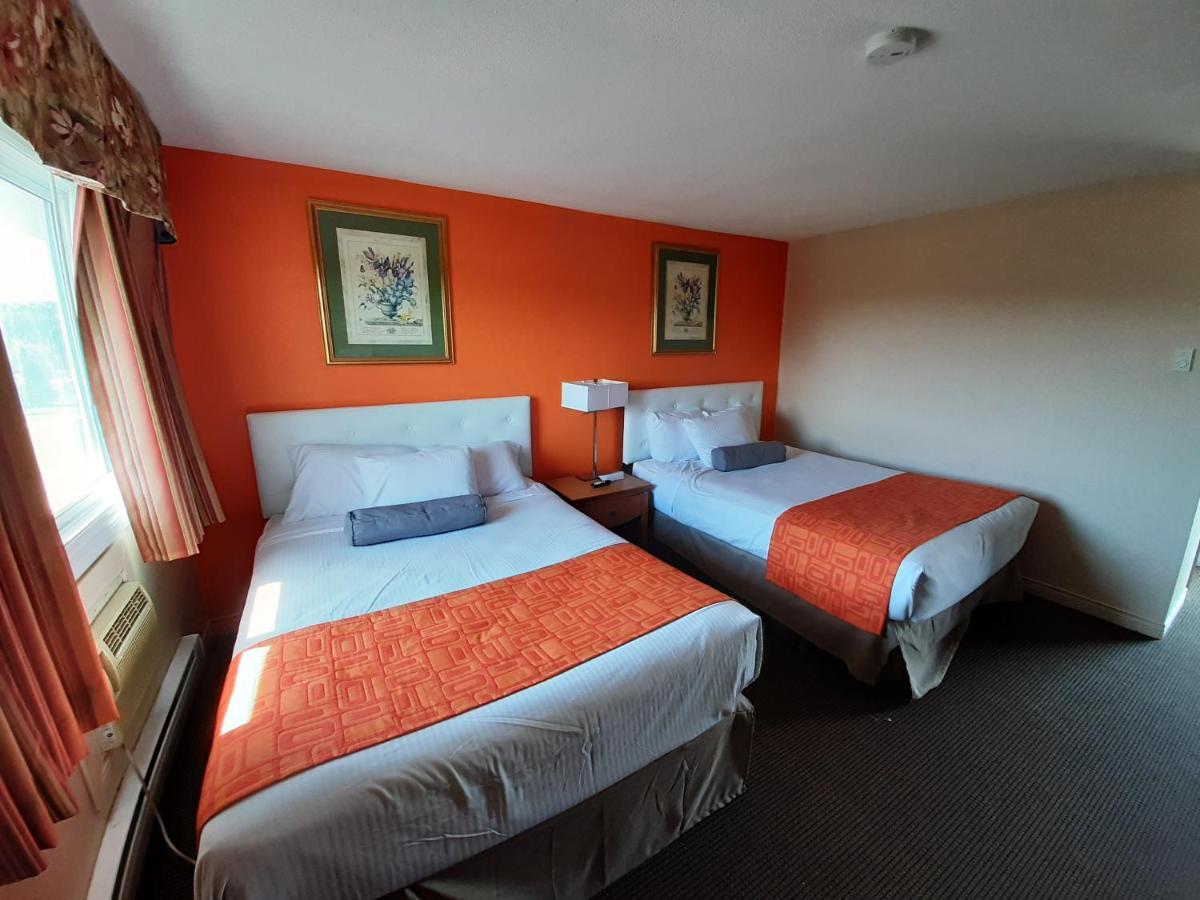 Howard Johnson By Wyndham Woodstock Nb Exterior foto