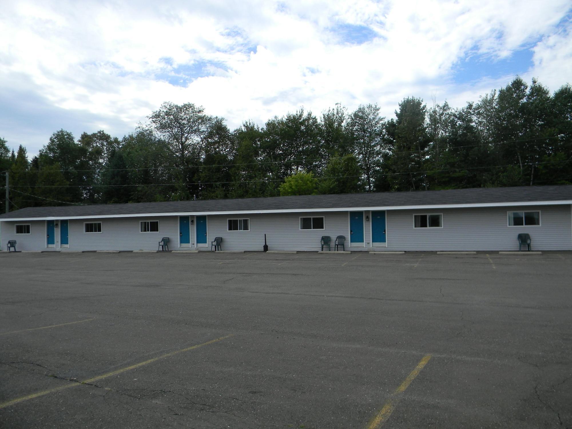 Howard Johnson By Wyndham Woodstock Nb Exterior foto